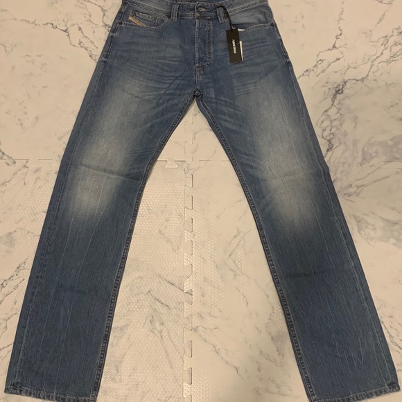 NWT Diesel Relaxed Straight Jeans Button Fly 29x32 - Picture 1 of 8